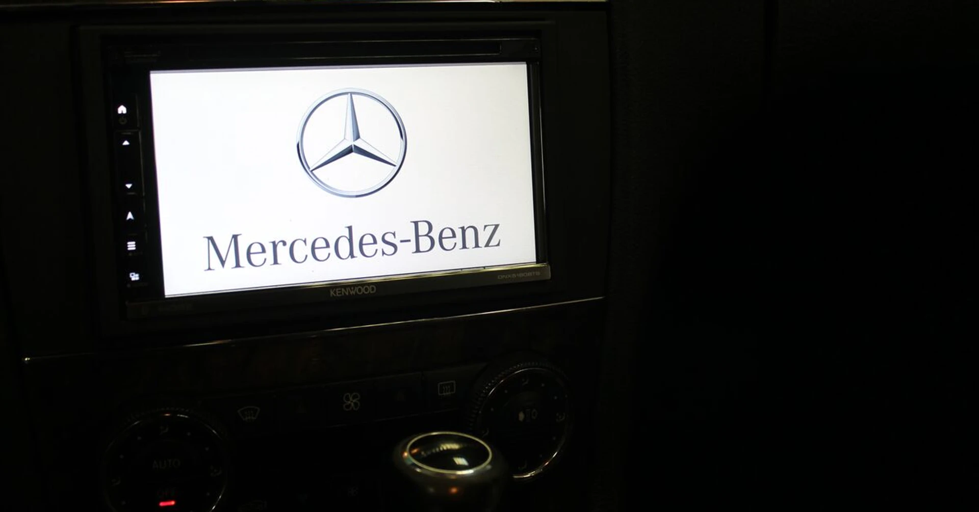 Mercedes CLK : autoradio GPS Kenwood et Apple CarPlay