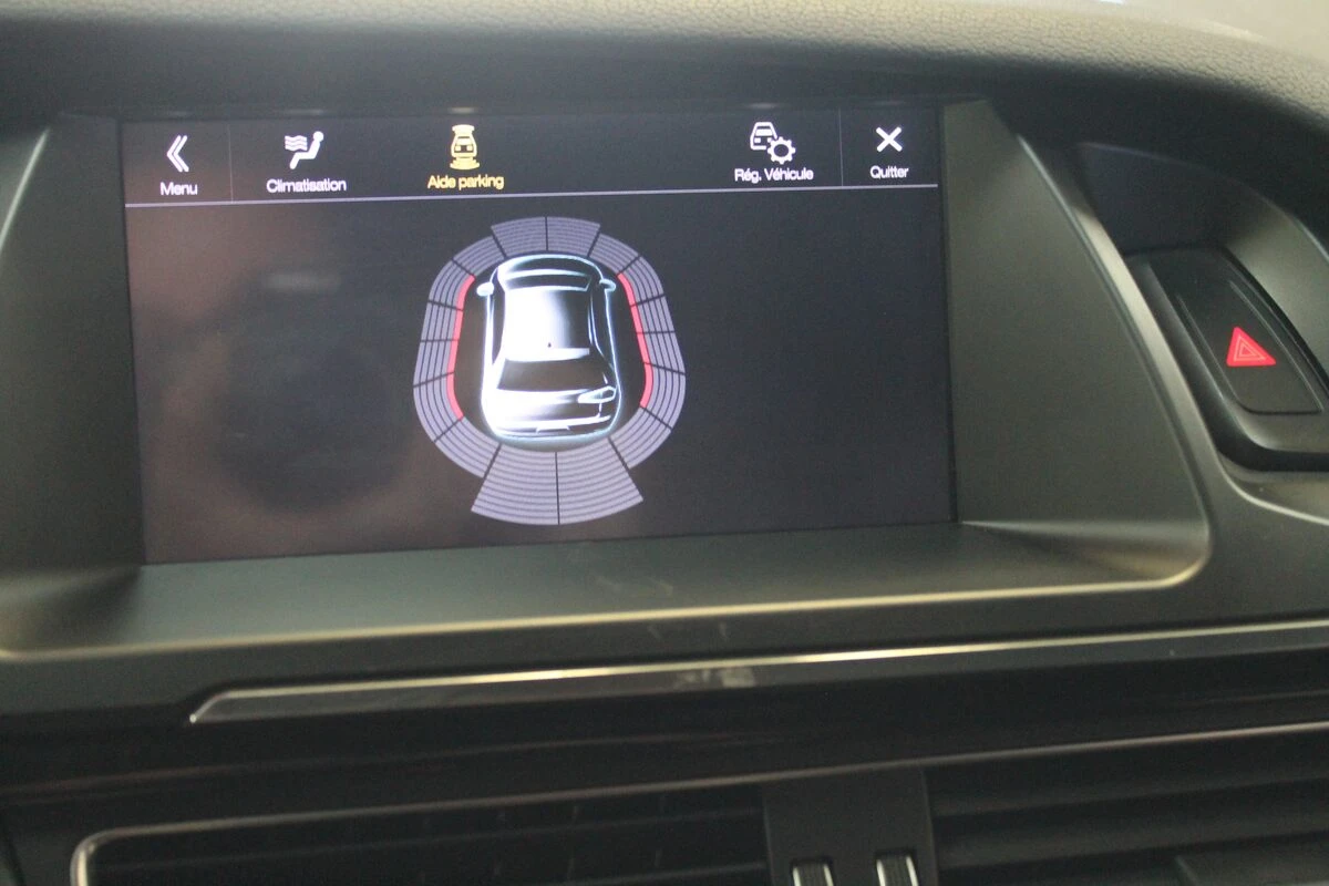 Audi RS4 : Alpine X703D-A4 avec ampli Bose conservé