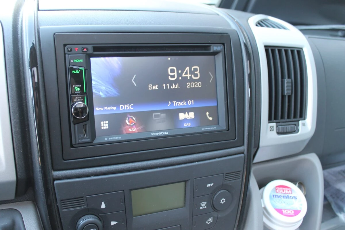 Camping-car Dethleffs sur Ducato 2019 : GPS Kenwood DNX451RVS paramétré