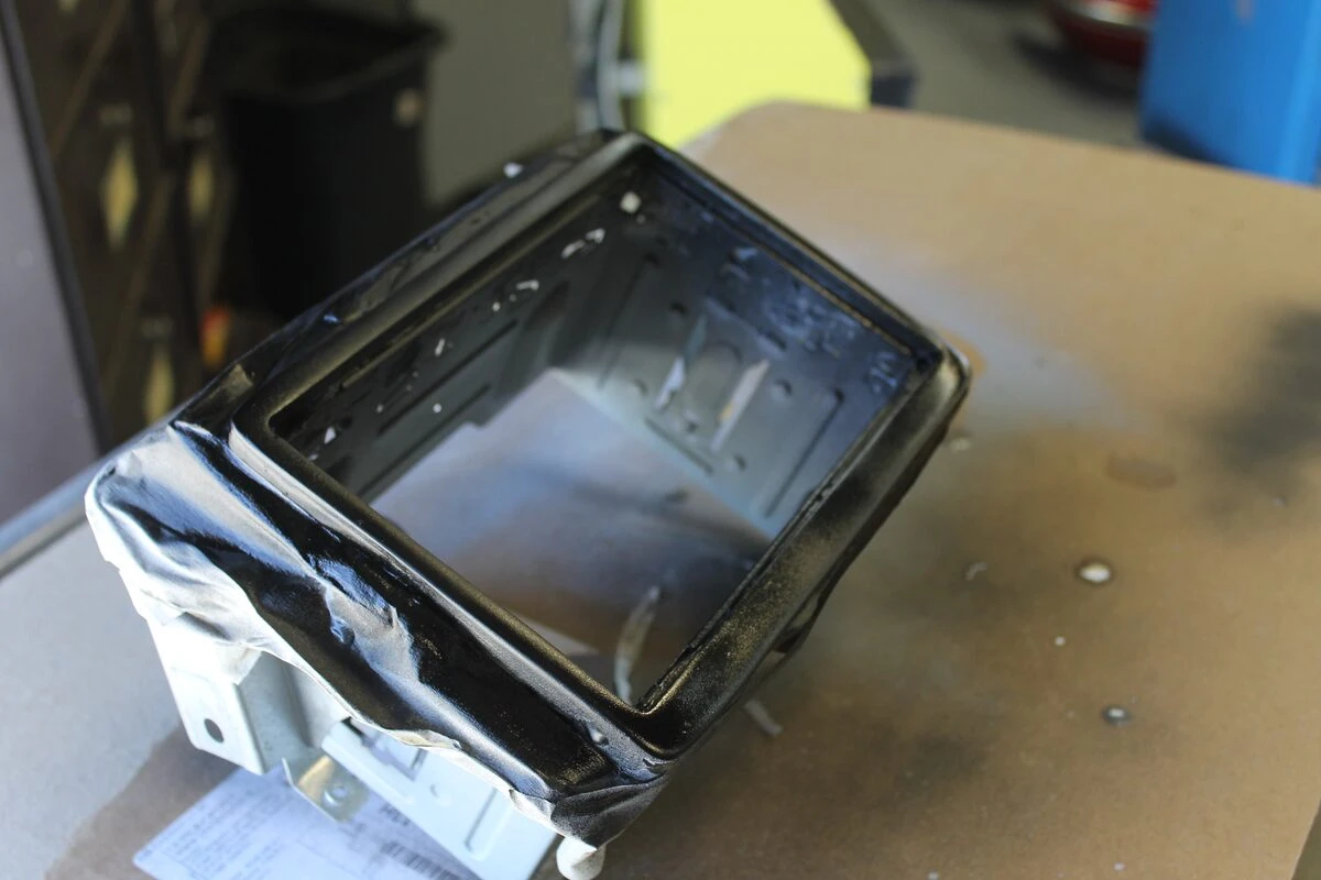 Mercedes CL500 : autoradio Kenwood sur système Bose à fibre optique