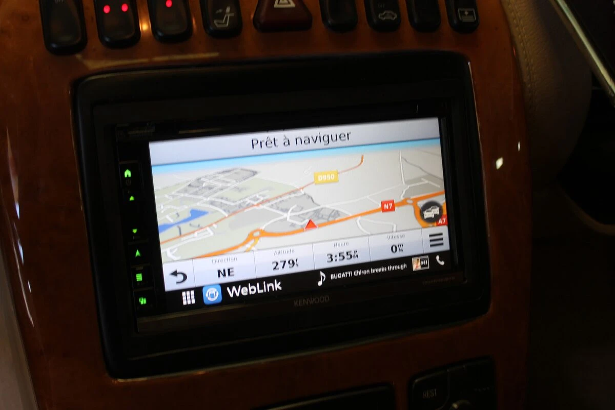 Mercedes CL500 : autoradio Kenwood sur système Bose à fibre optique