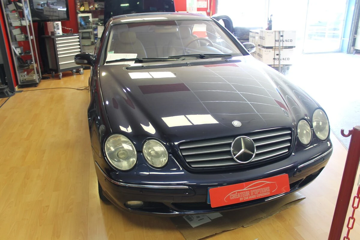 Mercedes CL500 : autoradio Kenwood sur système Bose à fibre optique