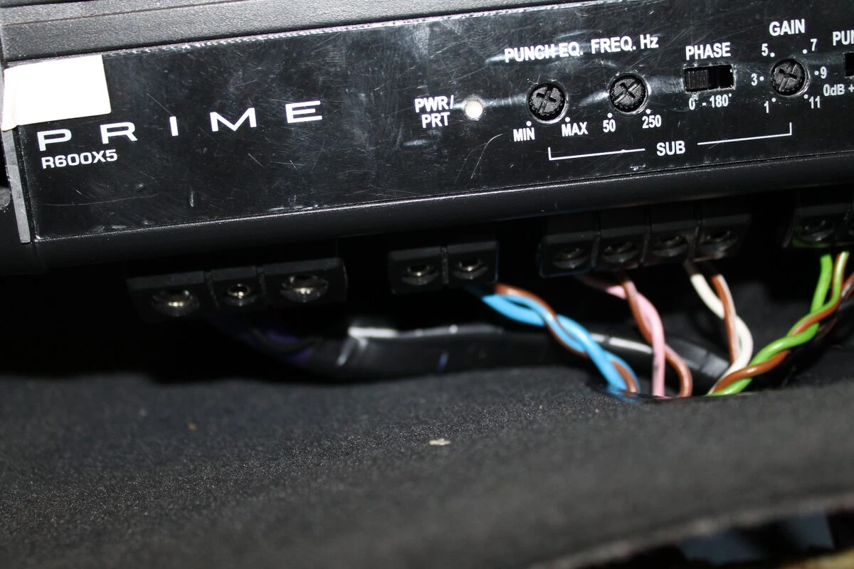 Mercedes CL500 : autoradio Kenwood sur système Bose à fibre optique