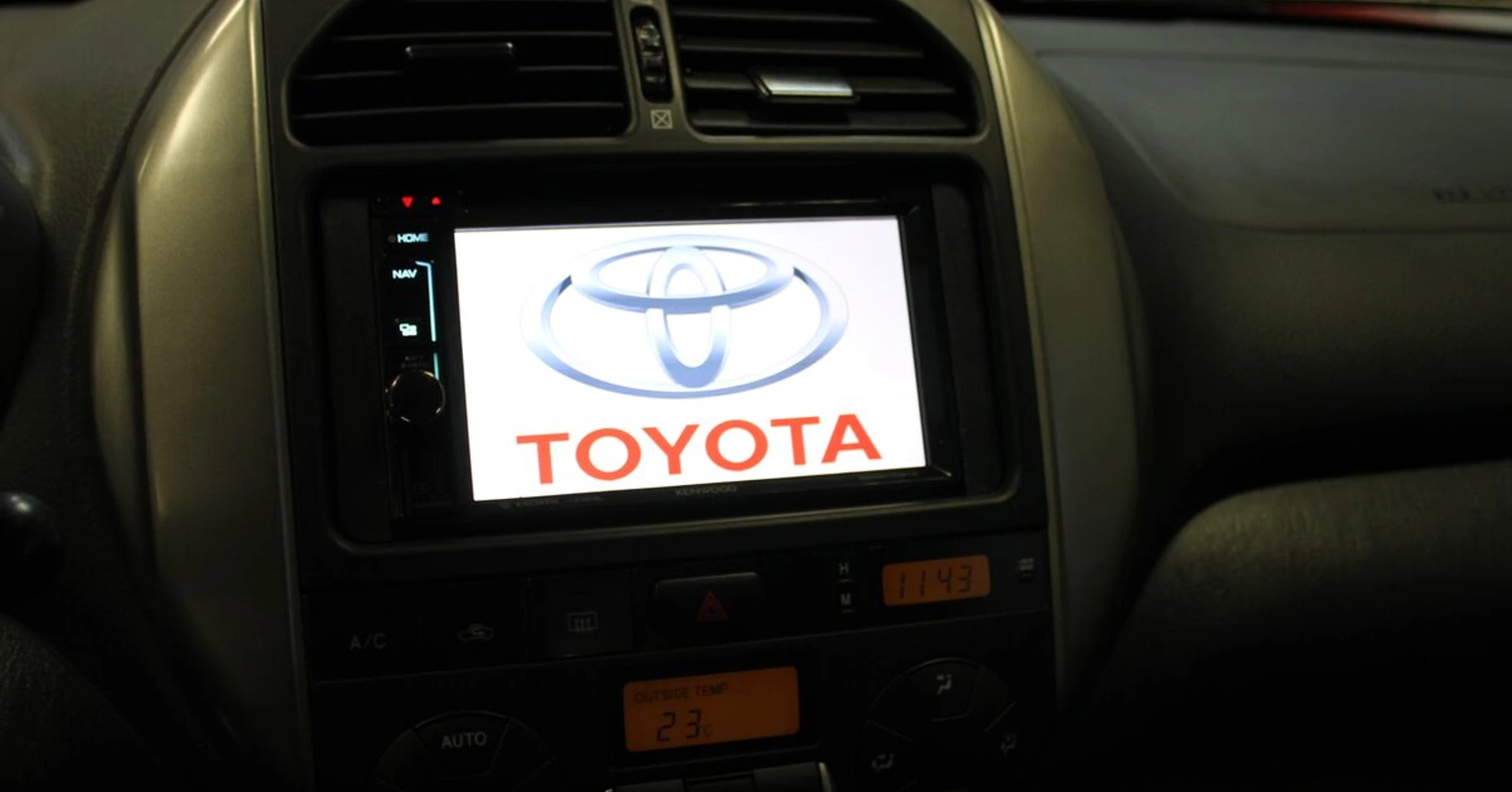 Toyota RAV4 : autoradio GPS Kenwood double DIN