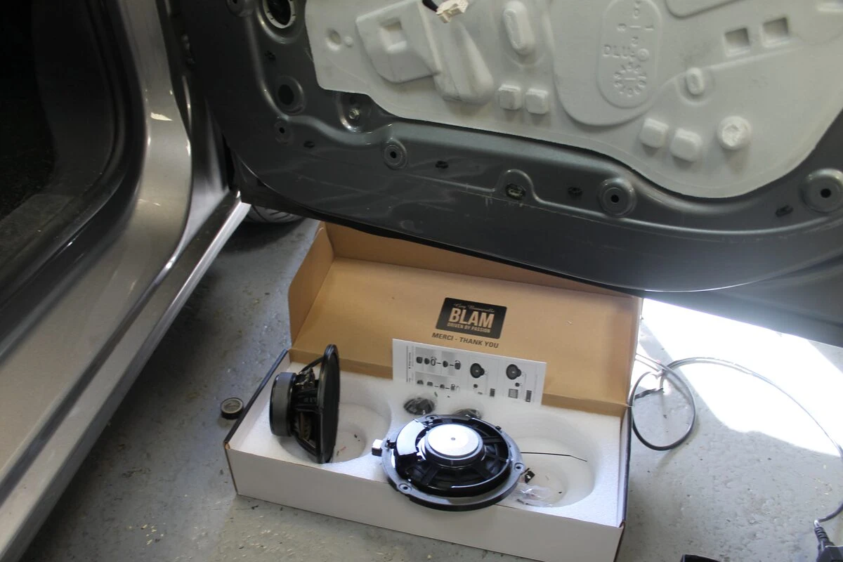 Peugeot : son amélioré avec ampli BLAM RA704DSP Pro et kits BLAM