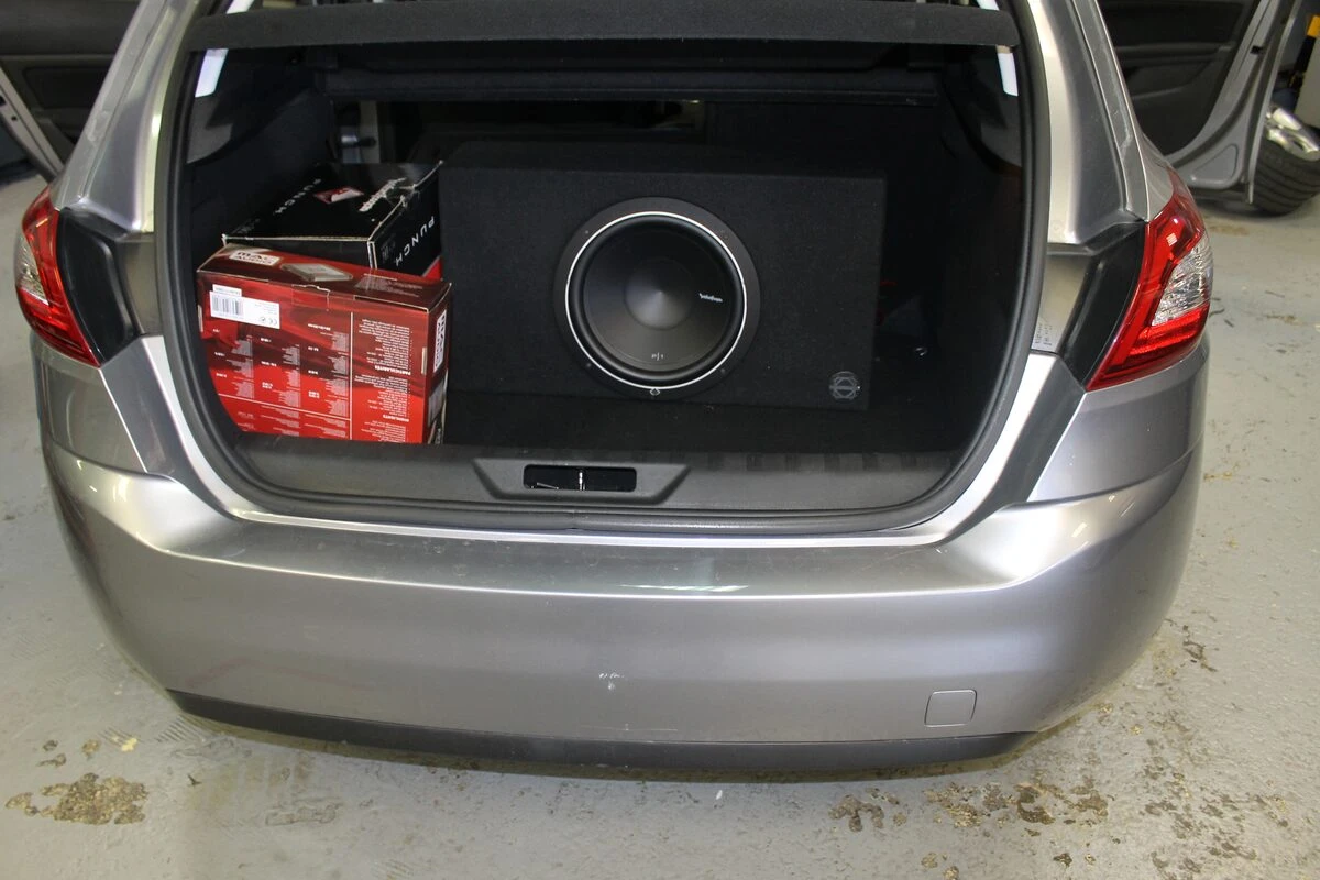 Peugeot : son amélioré avec ampli BLAM RA704DSP Pro et kits BLAM