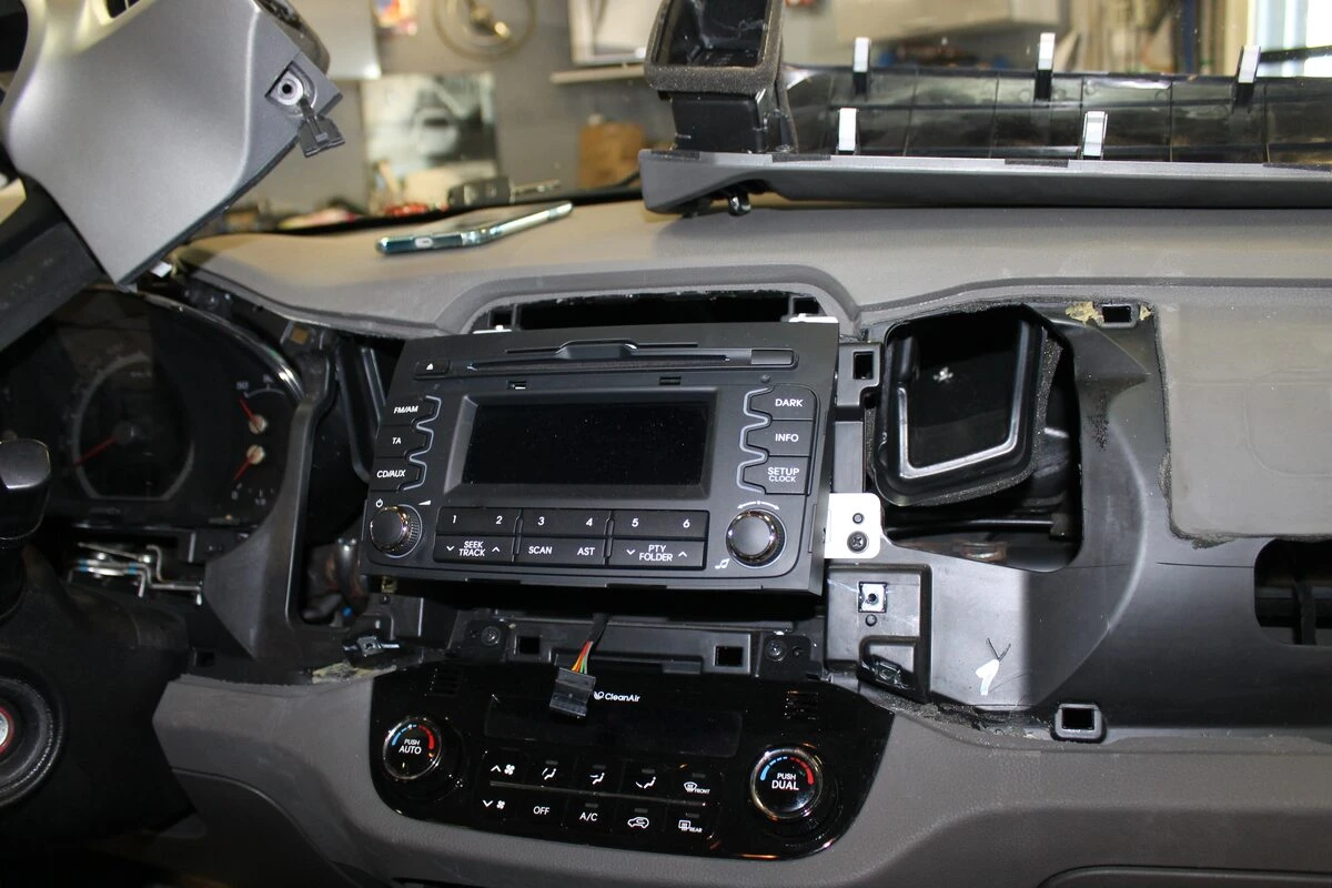 Kia Sportage 2012 : autoradio GPS Android à grand écran