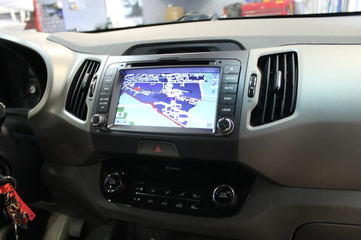 Kia Sportage 2012 : autoradio GPS Android à grand écran
