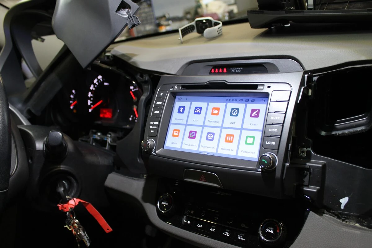 Kia Sportage 2012 : autoradio GPS Android à grand écran
