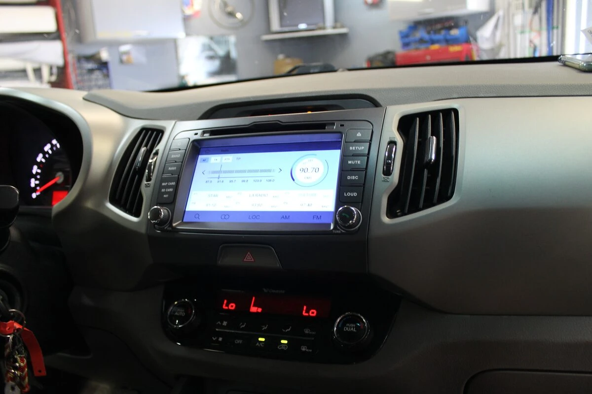 Kia Sportage 2012 : autoradio GPS Android à grand écran