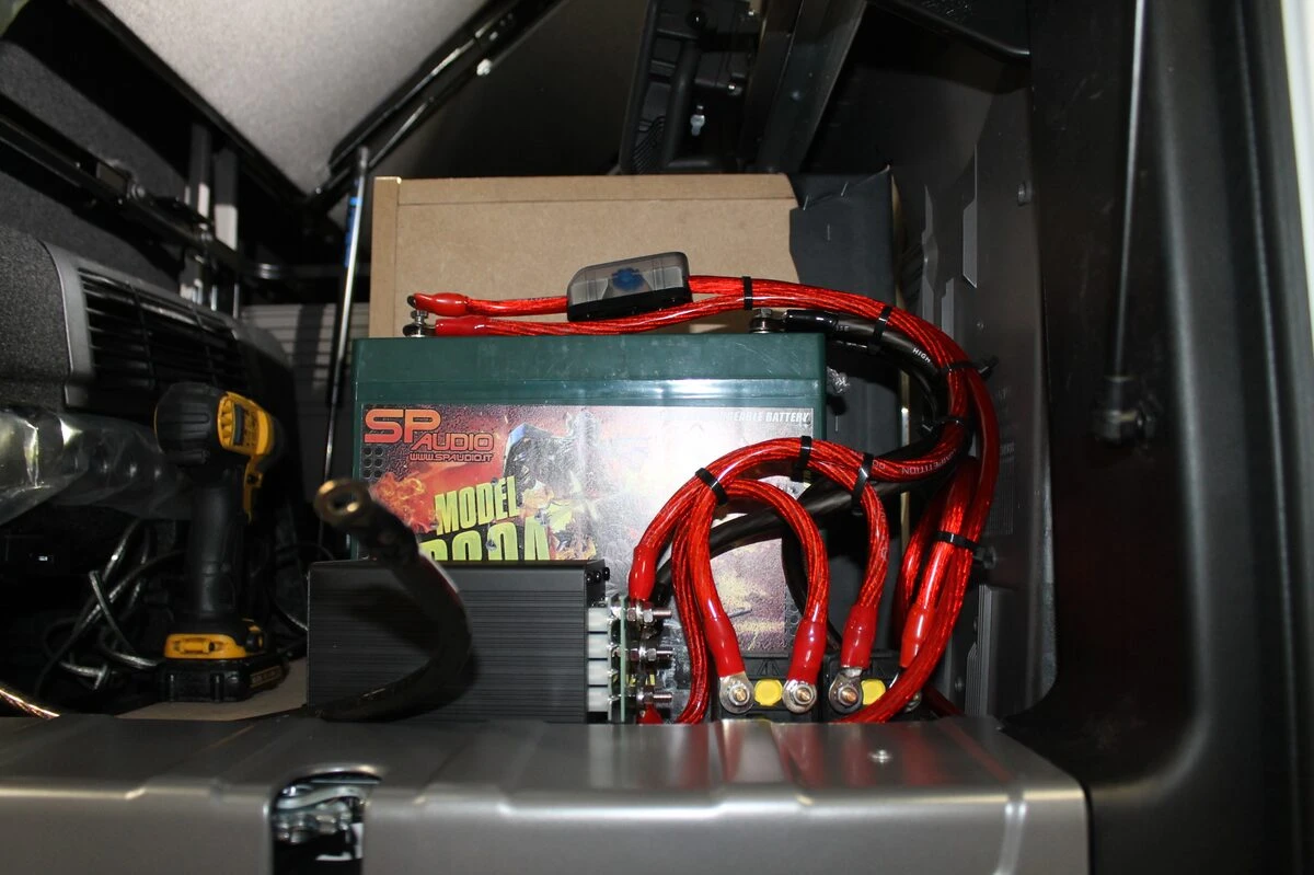 Scania 2018 : sonorisation complète BLAM et Rockford Fosgate, cabine insonorisée