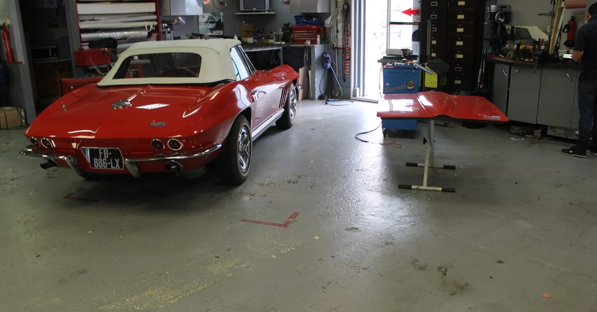 Corvette Sting Ray : relais de phares et faisceau réparé