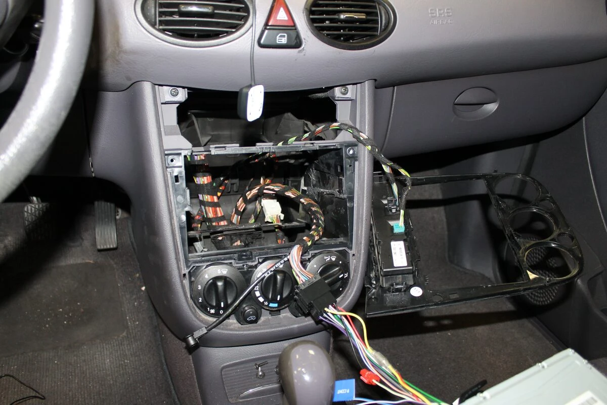 Mercedes Classe A : autoradio GPS Kenwood double DIN