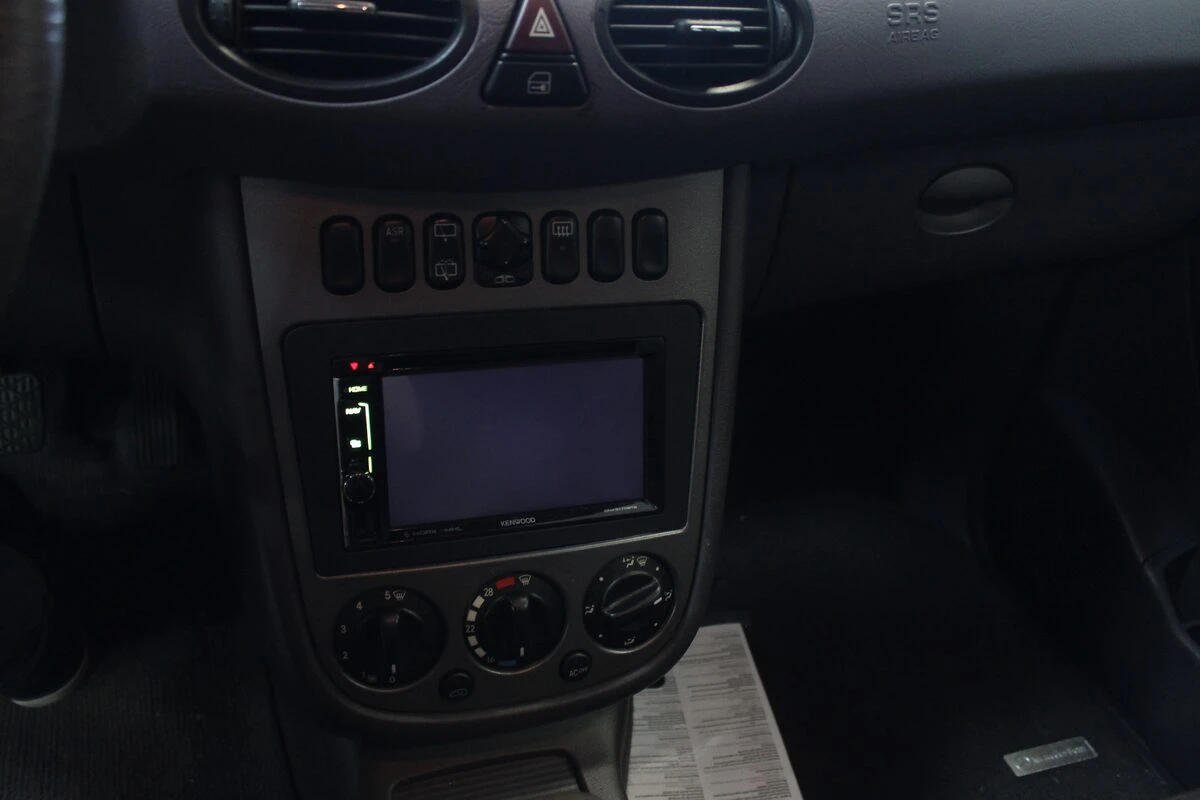 Mercedes Classe A : autoradio GPS Kenwood double DIN