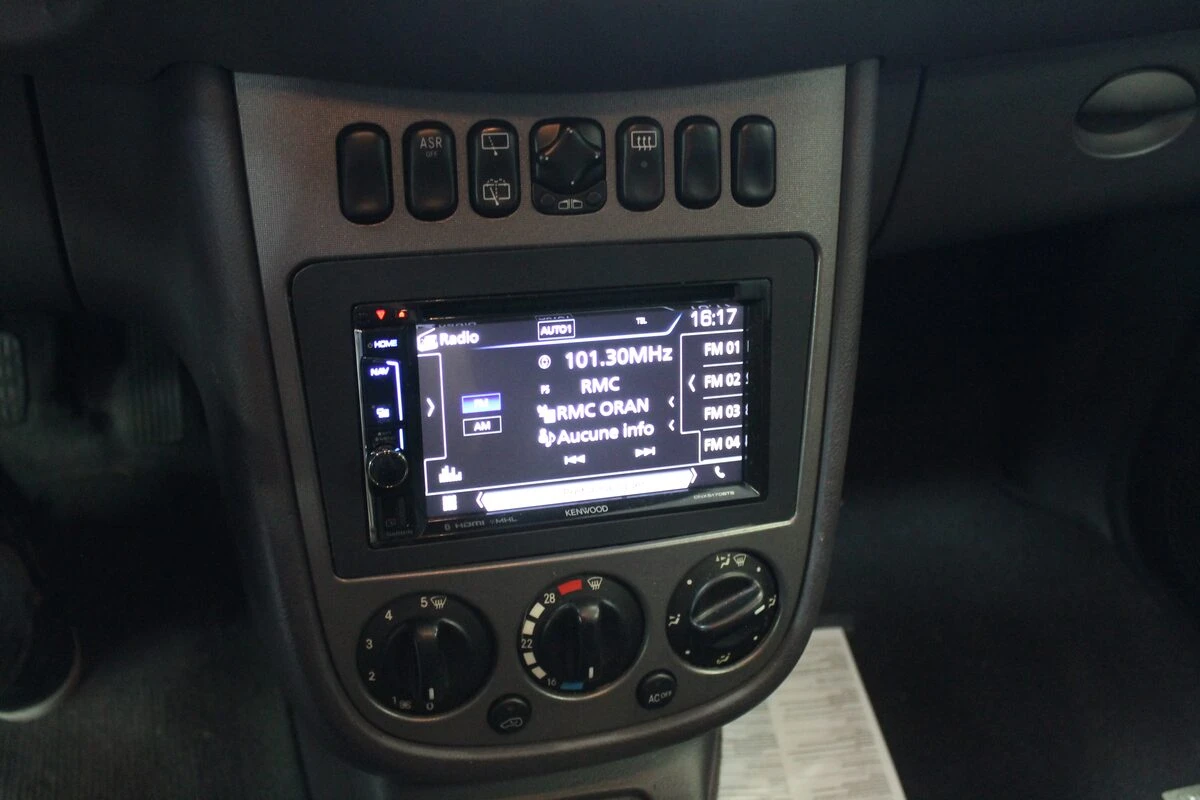Mercedes Classe A : autoradio GPS Kenwood double DIN