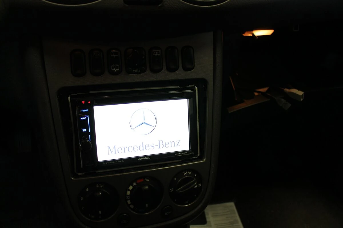 Mercedes Classe A : autoradio GPS Kenwood double DIN