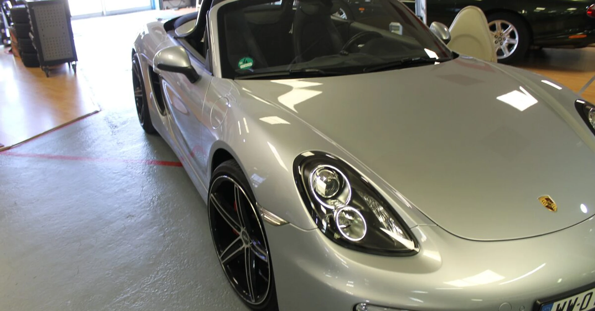 Porsche Boxster : Alpine INE-W611D, CarPlay et Android Auto