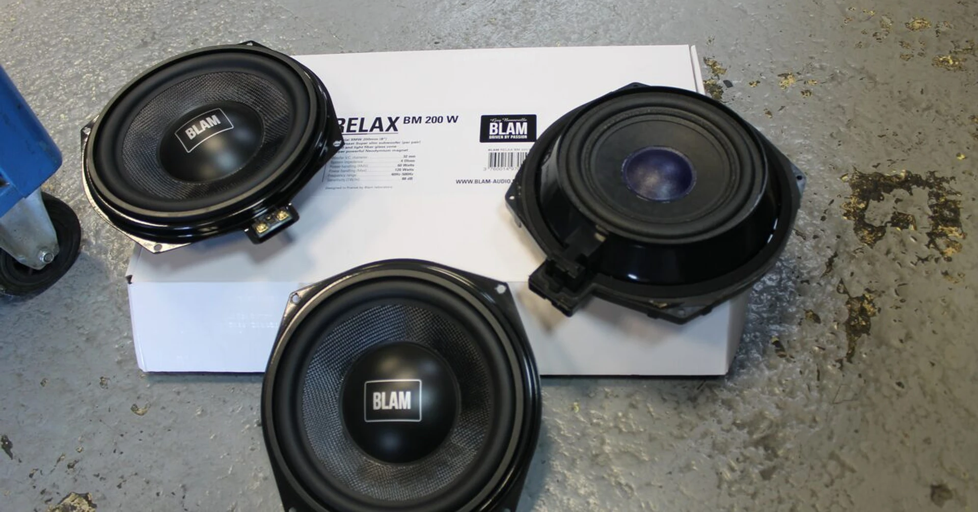 BMW E90 : haut-parleurs BLAM BM200W et BM100C