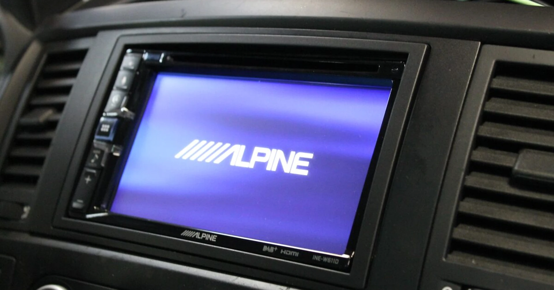 VW T5 : GPS Alpine CarPlay, caméra et écrans arrière