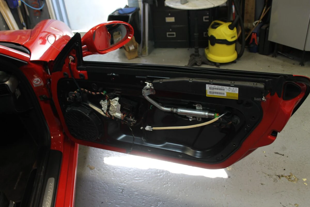 Porsche 997 : médiums de portes remplacés par des BLAM BM100RC