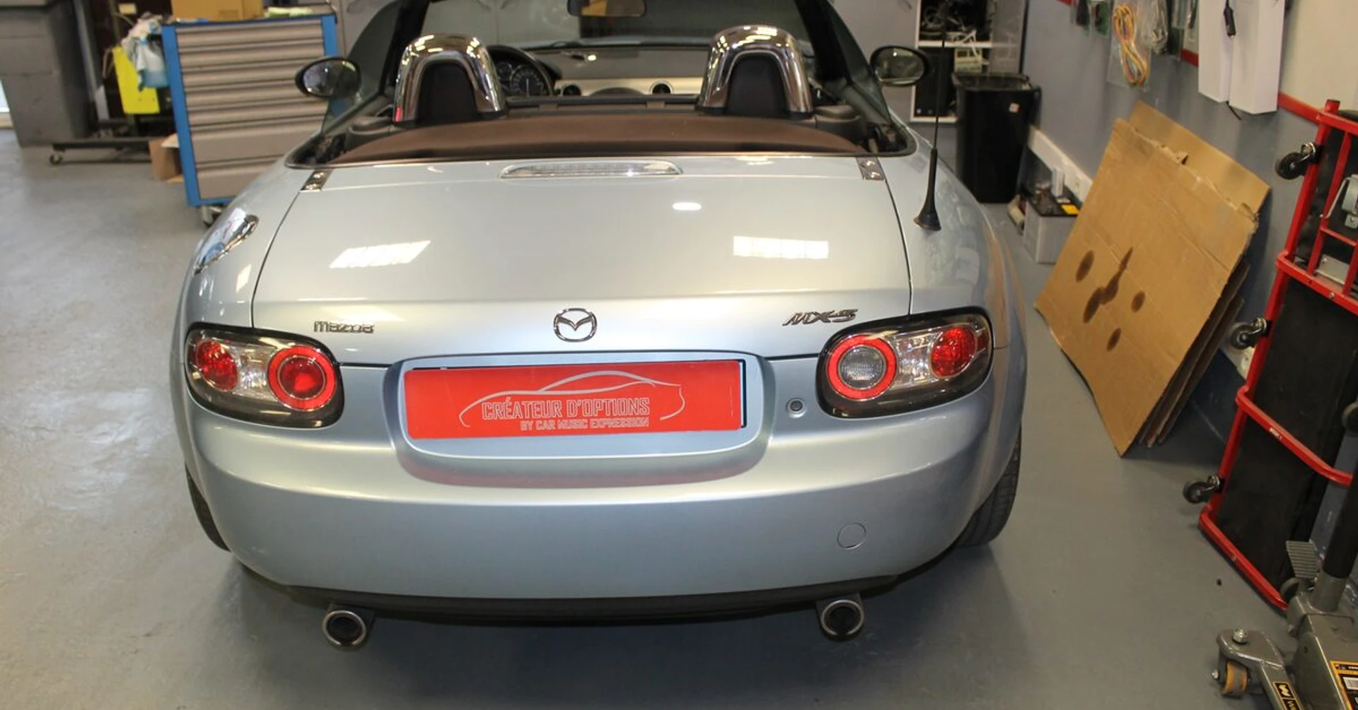 Mazda MX-5 : GPS Kenwood DNX419DAB et caméra de recul