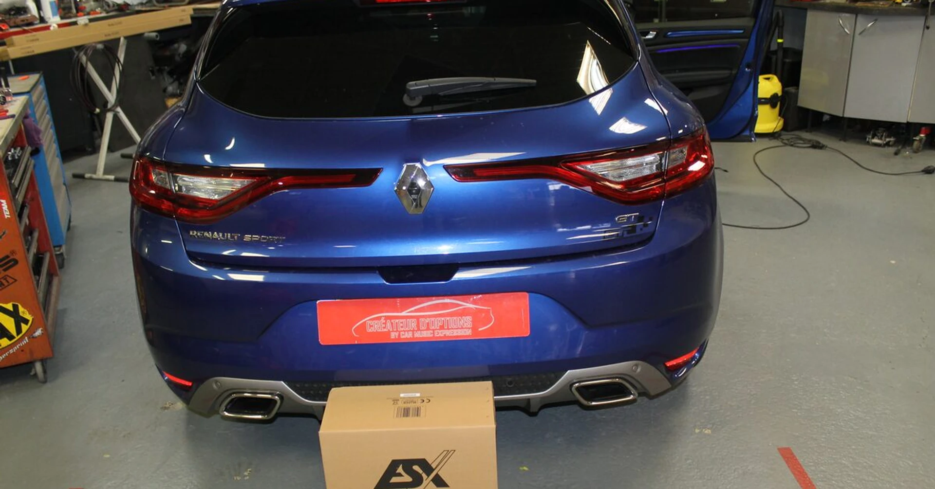 Mégane 4 : haut-parleurs BLAM et caisson ESX Q800A