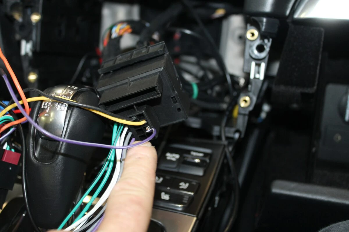 Porsche Boxster : Kenwood DNX419DABS et amplification d'origine conservée