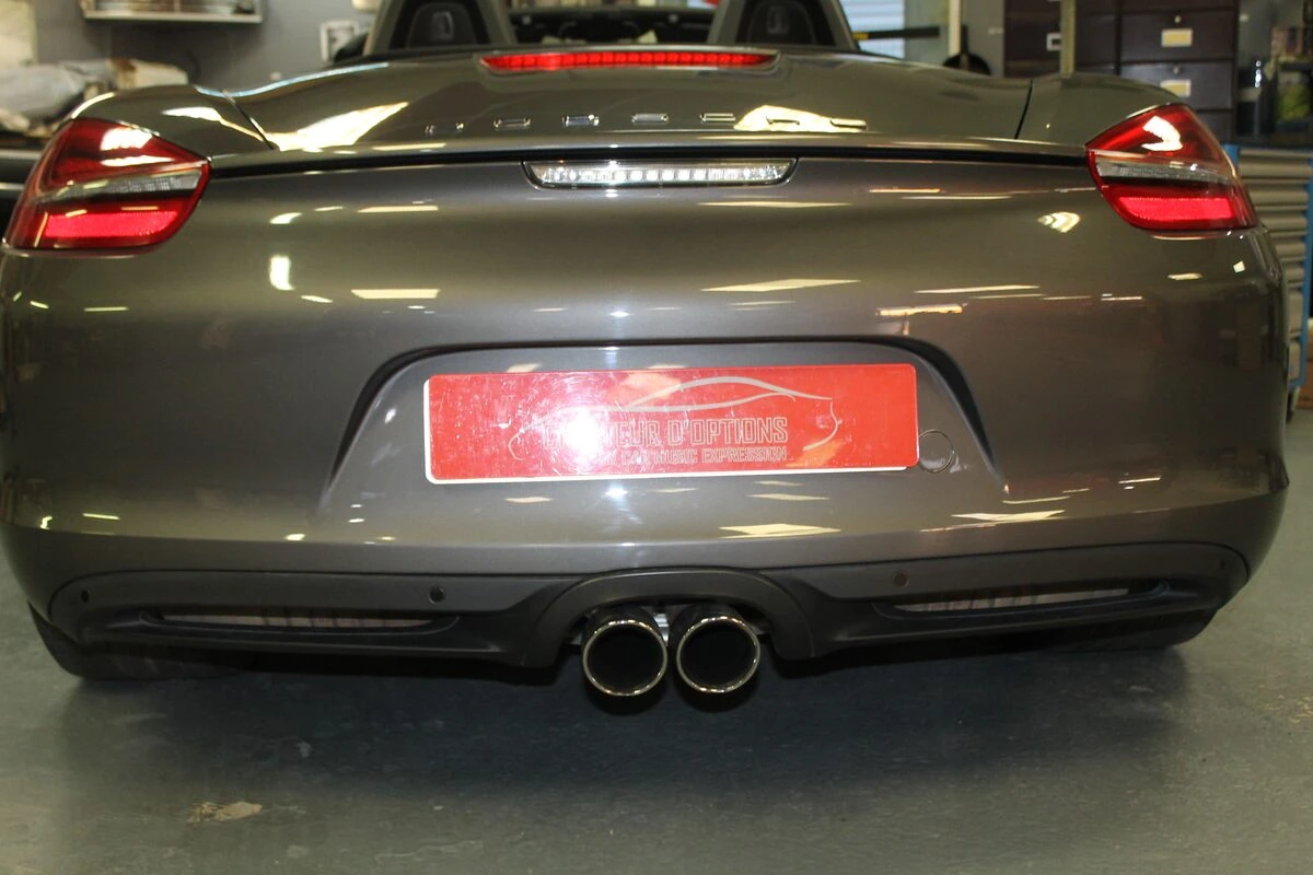 Porsche Boxster : Kenwood DNX419DABS et amplification d'origine conservée