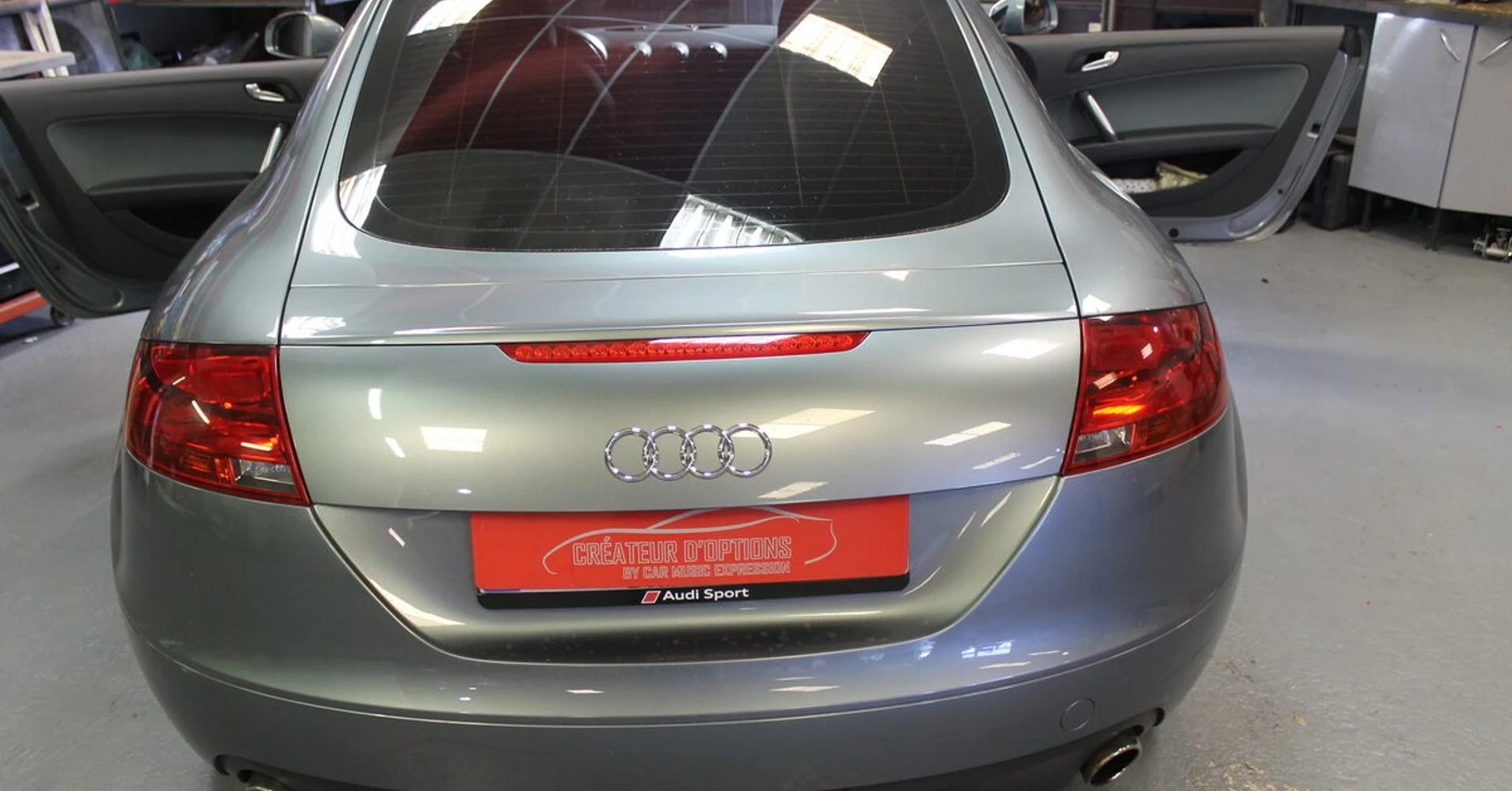 Audi TTS : autoradio GPS CarPlay et caméra de recul