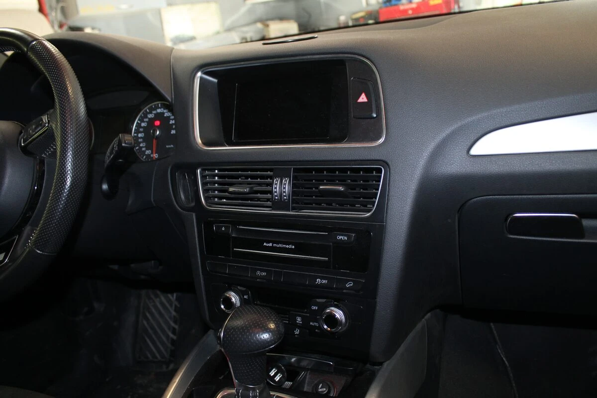 Audi Q5 : réparation du tuner MMI sans son