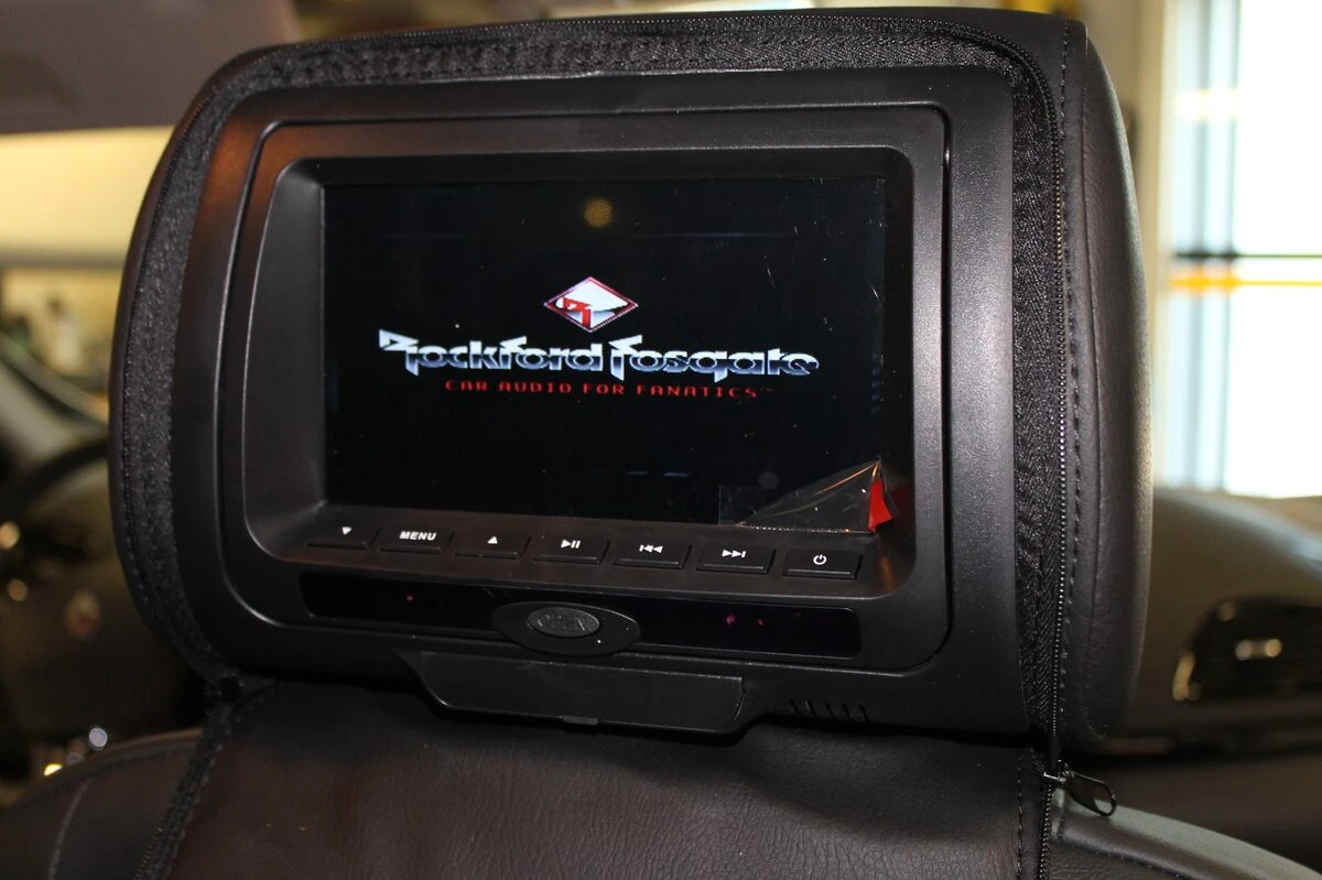 Renault Scénic : appuie-têtes DVD pour les passagers arrière