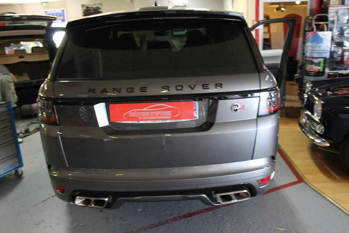 Range Rover Sport SVR : Coyote branché proprement sur la boîte à fusibles