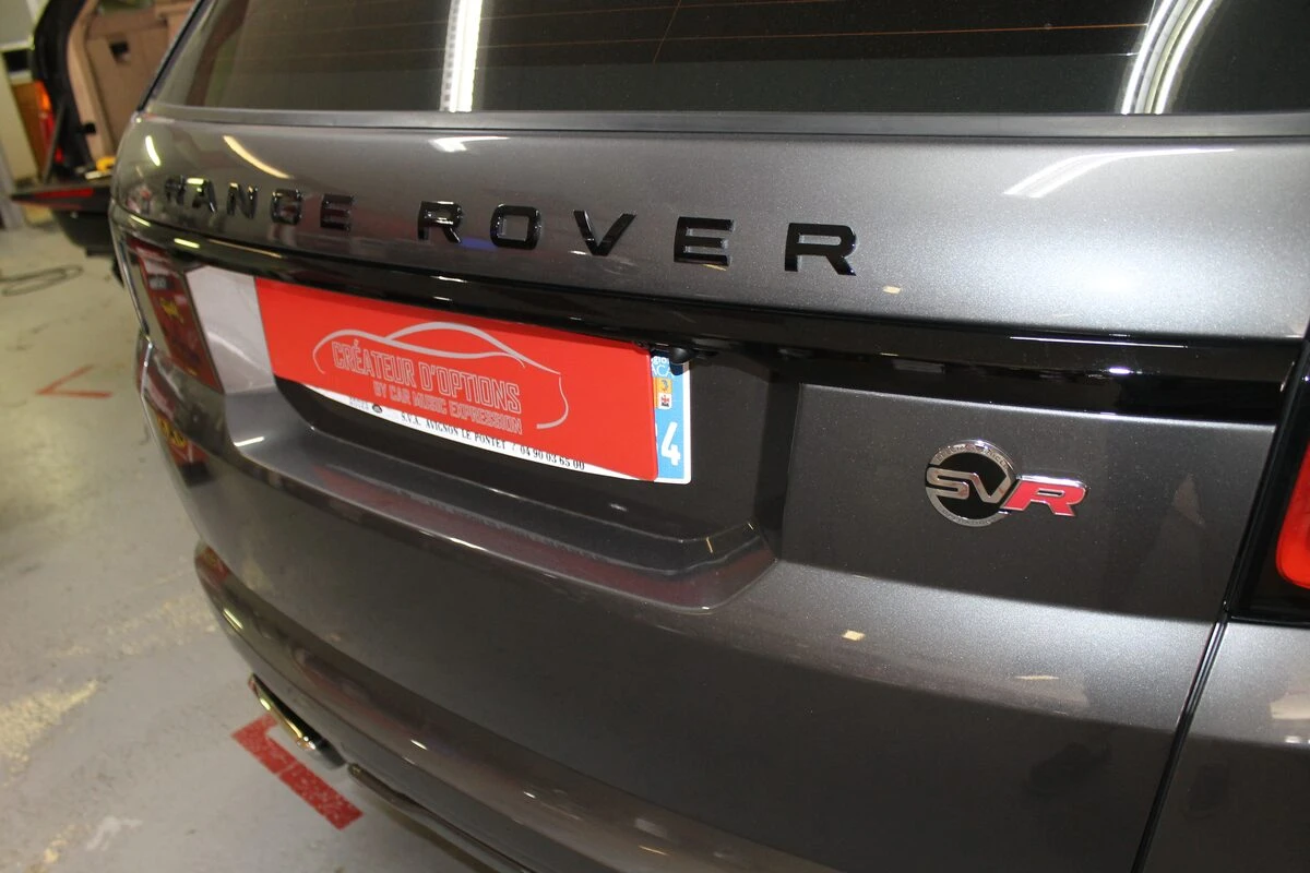 Range Rover Sport SVR : Coyote branché proprement sur la boîte à fusibles