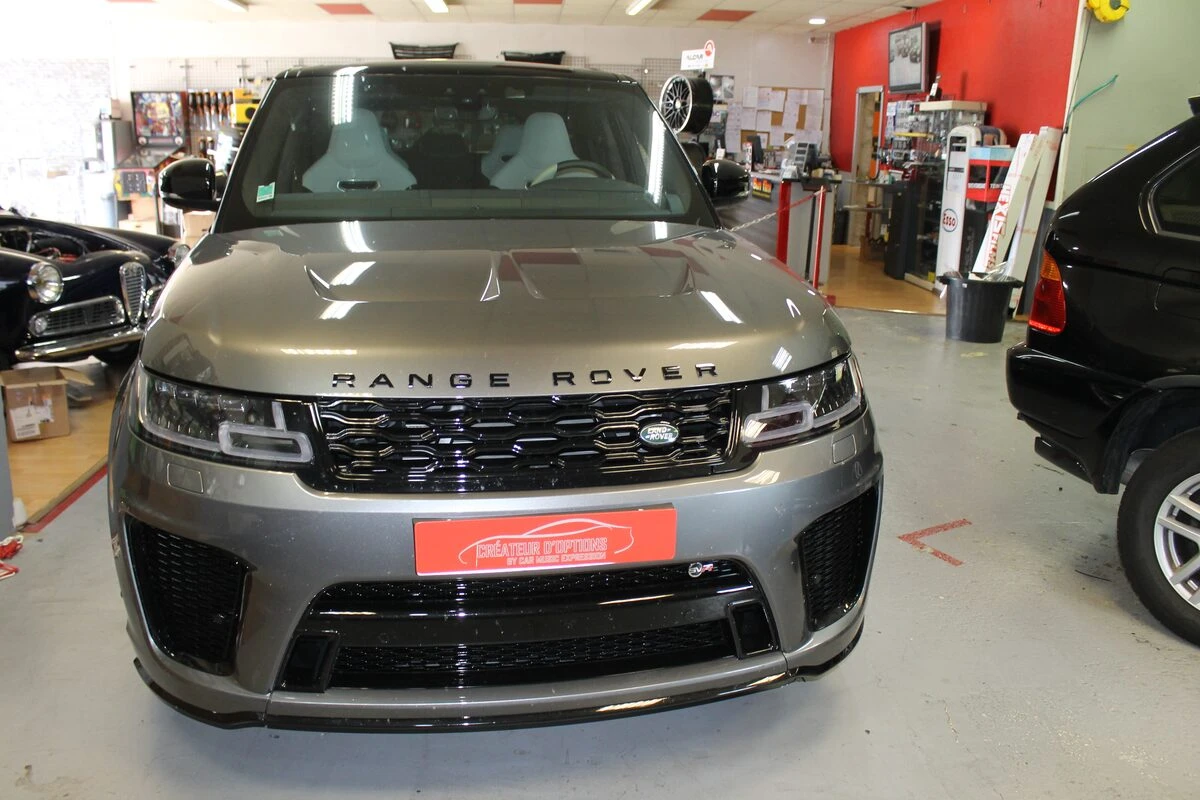 Range Rover Sport SVR : Coyote branché proprement sur la boîte à fusibles