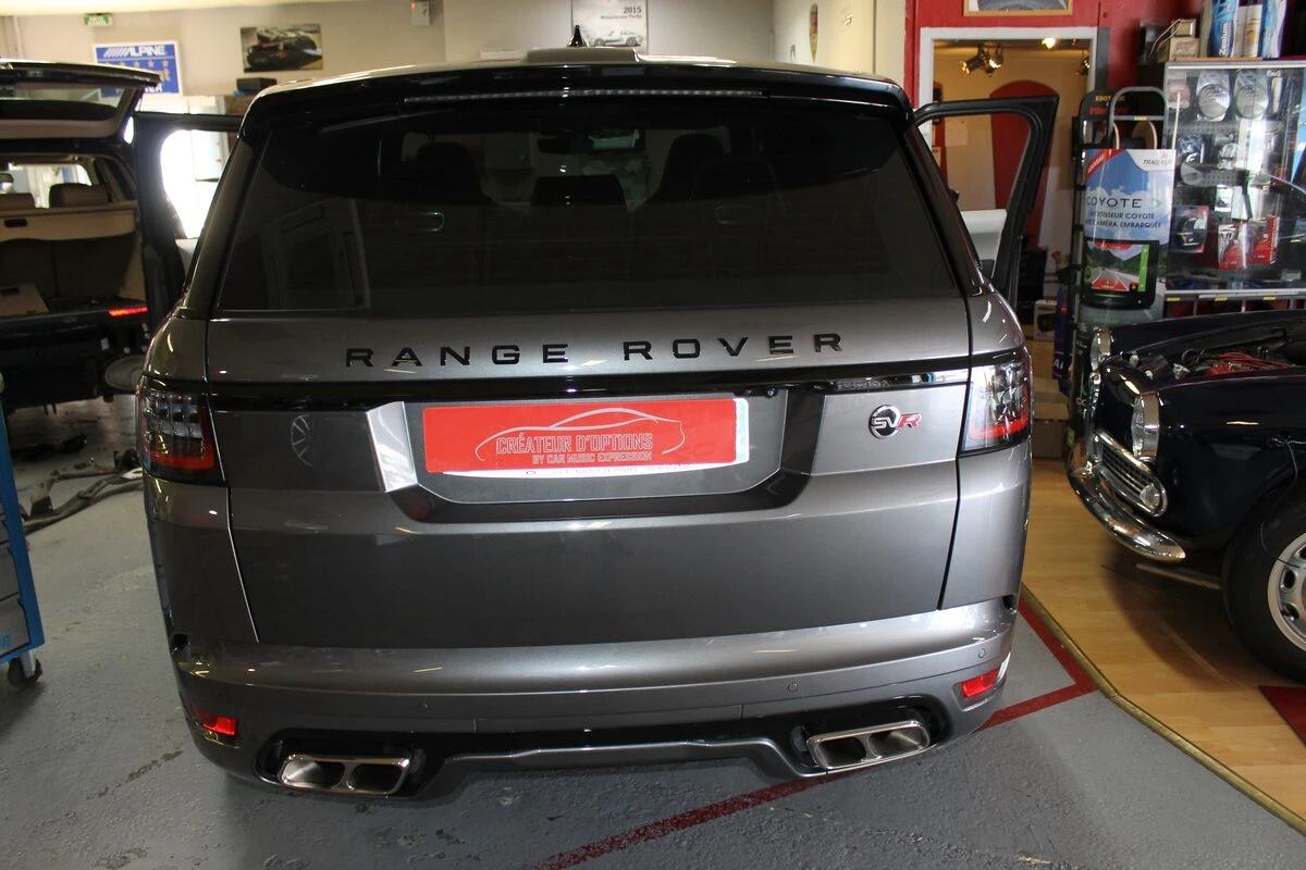 Range Rover Sport SVR : Coyote branché proprement sur la boîte à fusibles