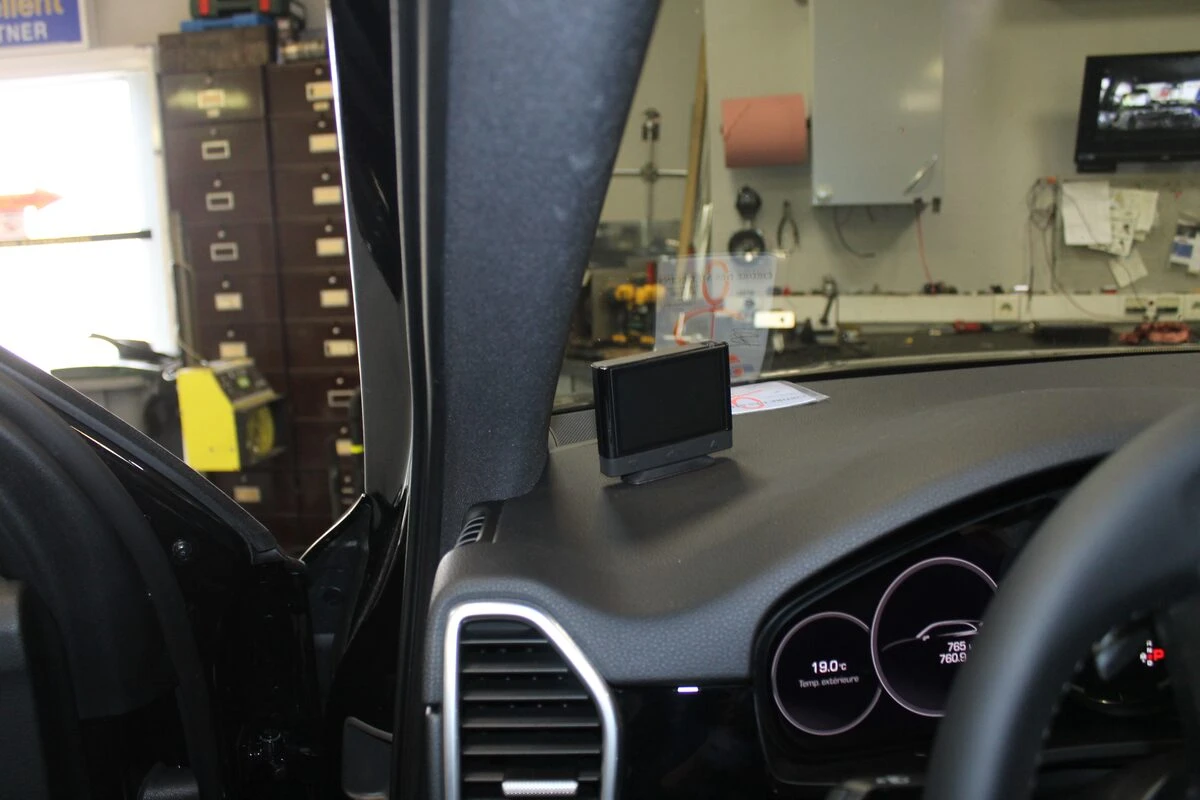 Porsche Cayenne hybride : Coyote Mini à l'alimentation invisible