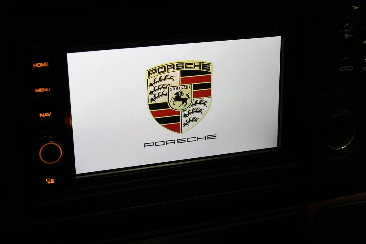 Porsche 996 Carrera cabriolet : Kenwood, BLAM et caméra de recul