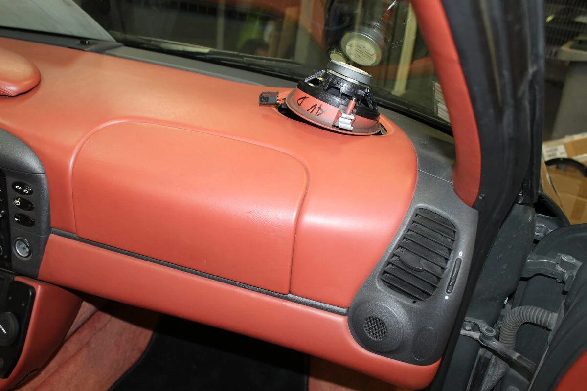 Porsche 996 Carrera cabriolet : Kenwood, BLAM et caméra de recul