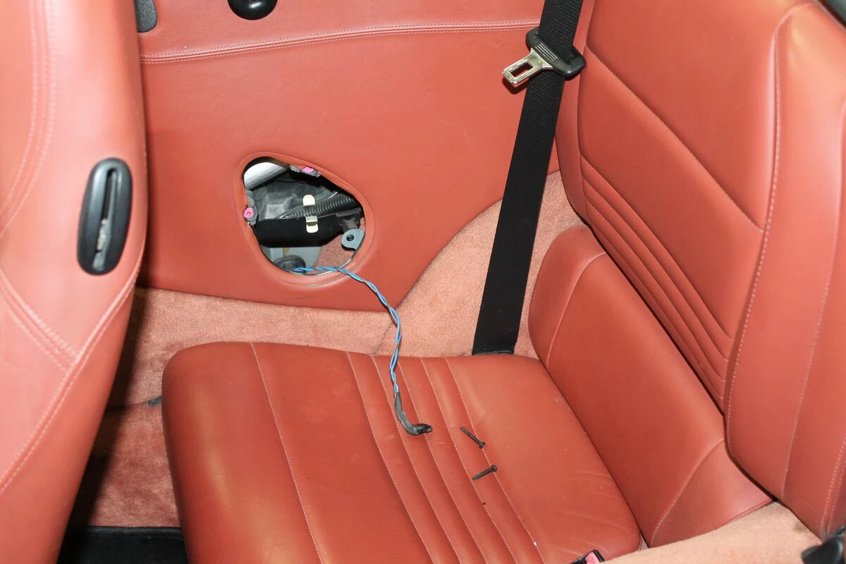 Porsche 996 Carrera cabriolet : Kenwood, BLAM et caméra de recul