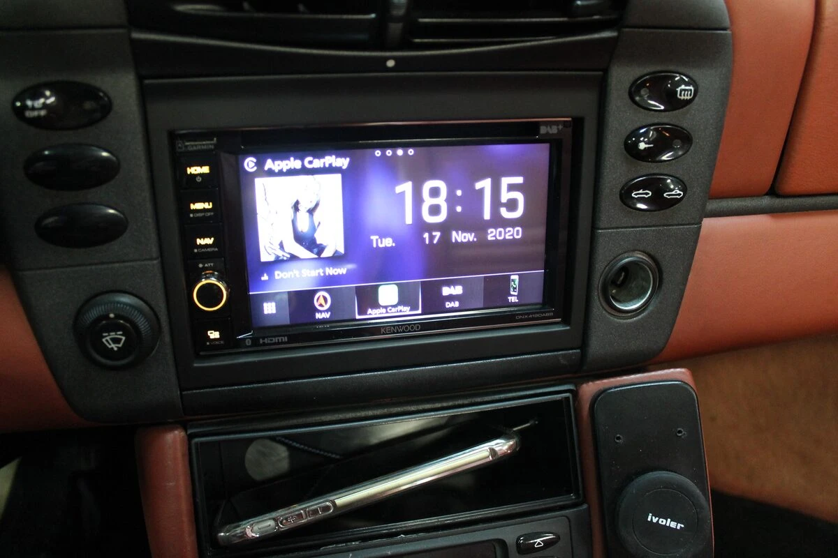 Porsche 996 Carrera cabriolet : Kenwood, BLAM et caméra de recul