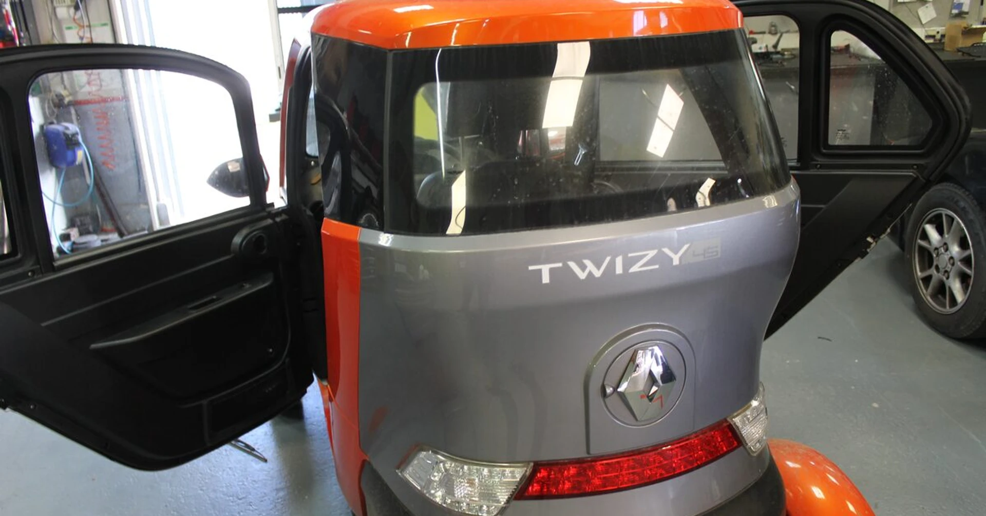 Renault Twizy : autoradio JVC Bluetooth A2DP