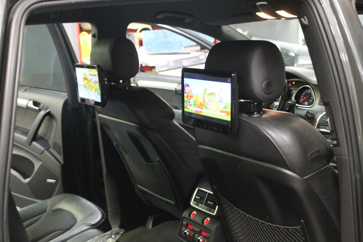 Audi Q7 : écrans tablettes Android sur les appuie-tête