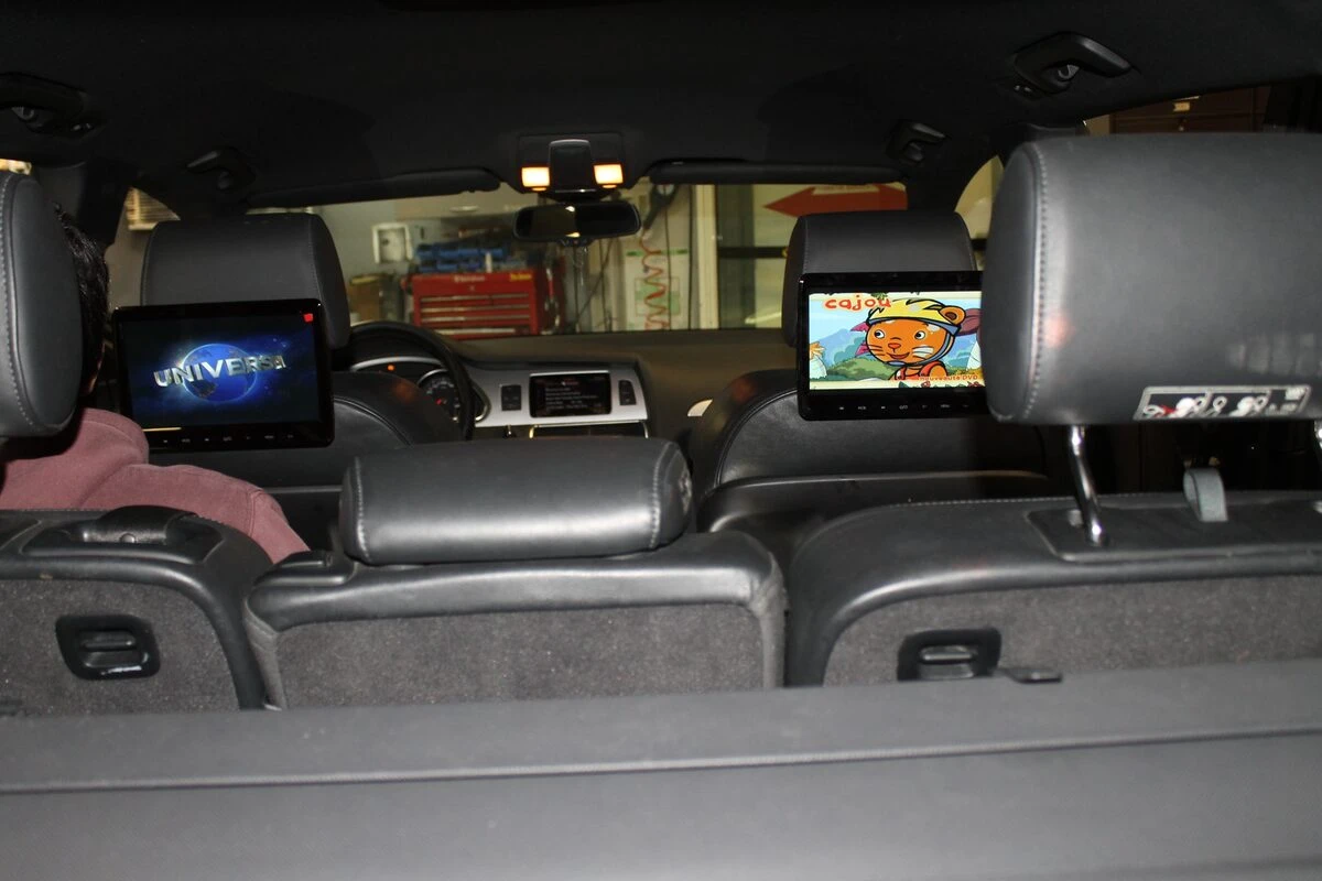 Audi Q7 : écrans tablettes Android sur les appuie-tête