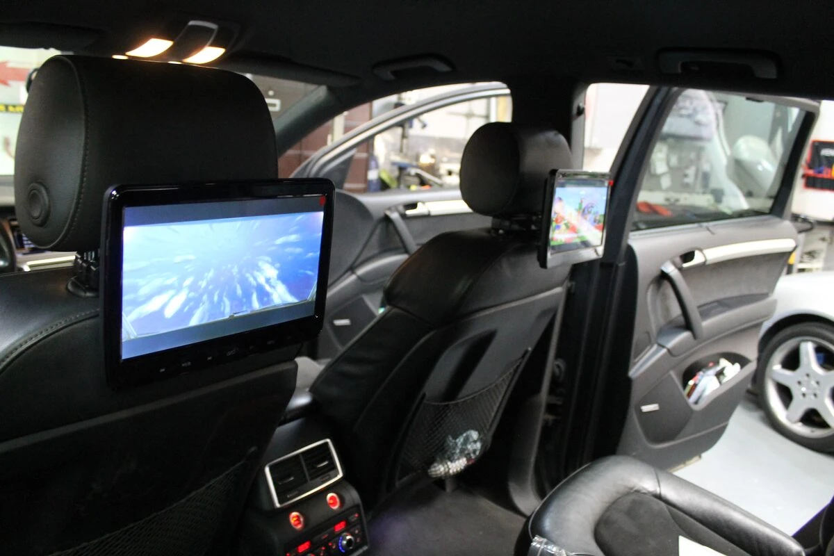 Audi Q7 : écrans tablettes Android sur les appuie-tête