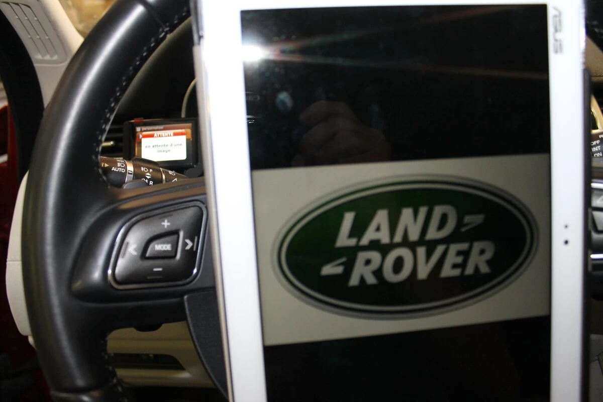 Range Rover Evoque : création de l'option streaming Bluetooth