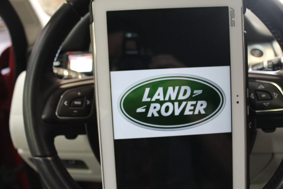 Range Rover Evoque : création de l'option streaming Bluetooth
