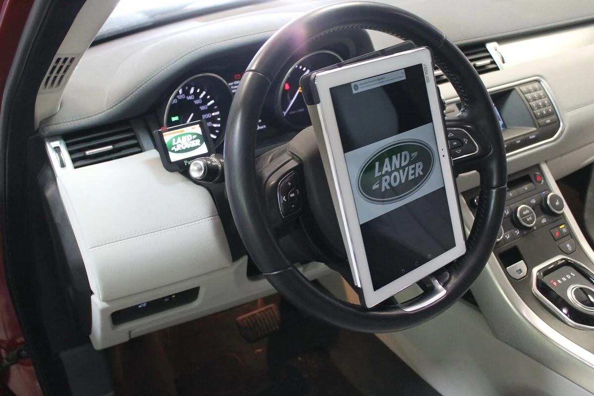 Range Rover Evoque : création de l'option streaming Bluetooth