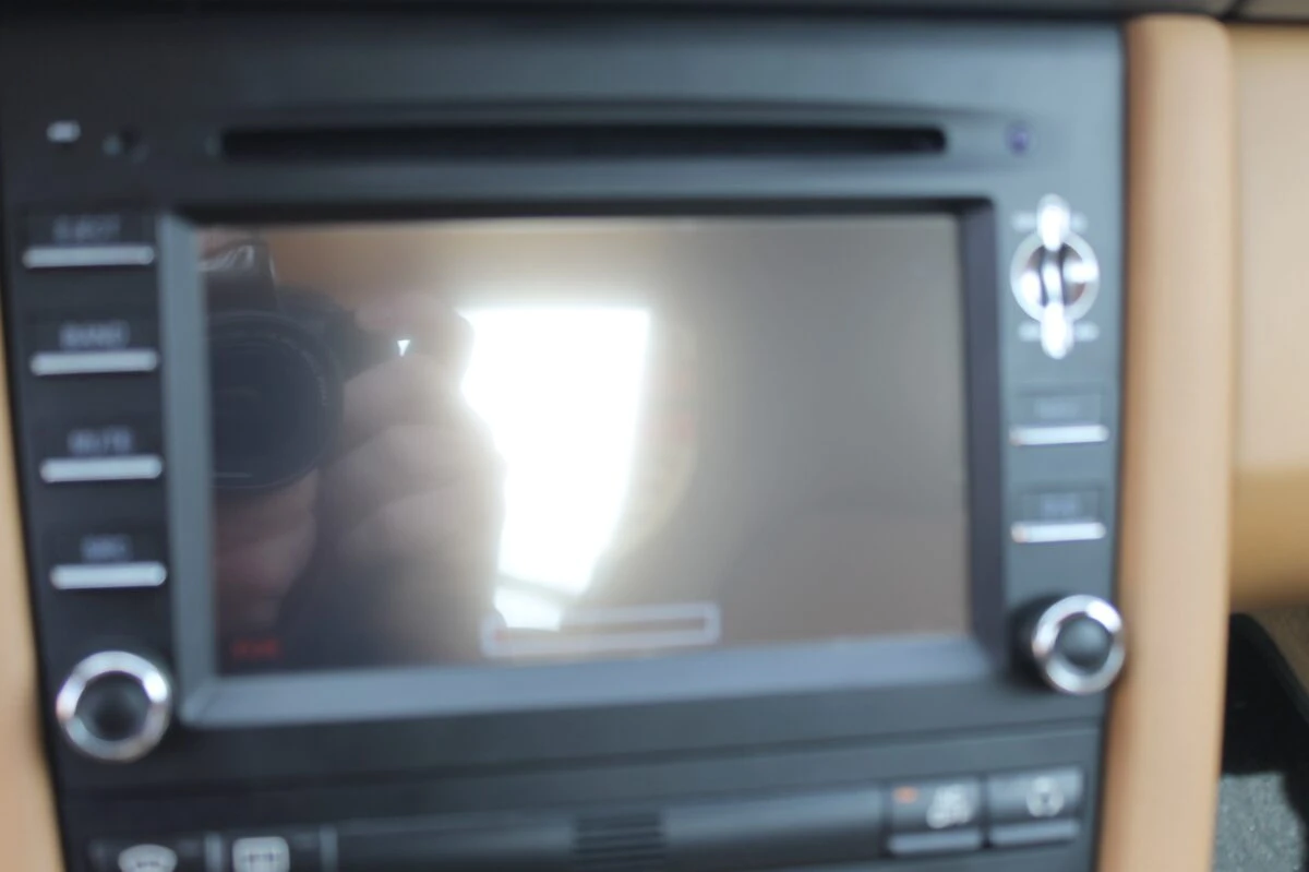 Porsche Cayman : autoradio GPS avec alertes radars
