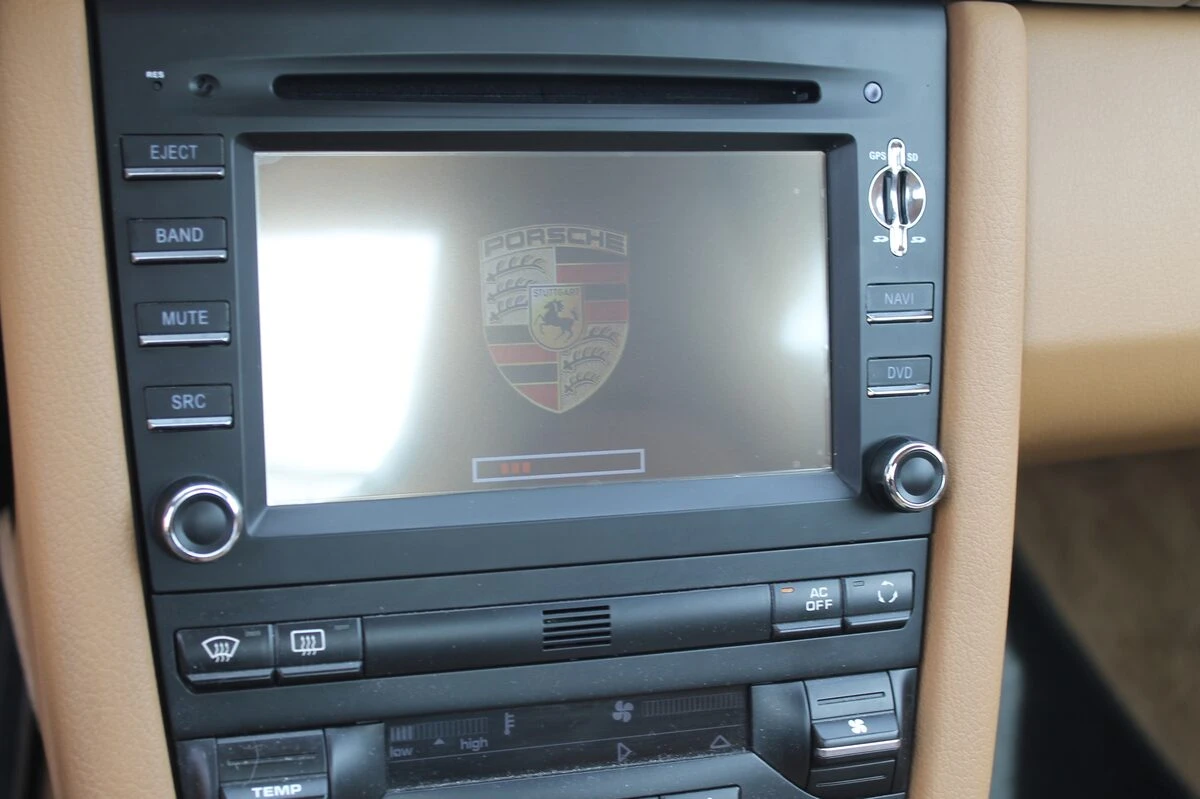 Porsche Cayman : autoradio GPS avec alertes radars