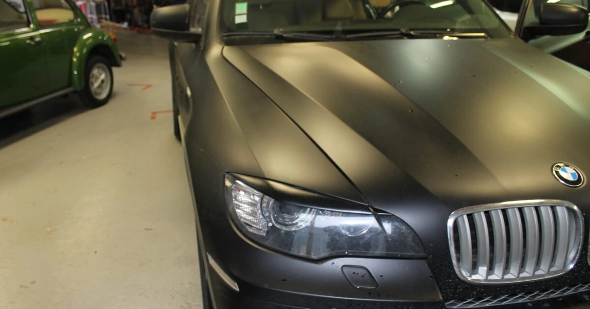 BMW X6 : woofers BLAM et caisson Bazooka push-pull